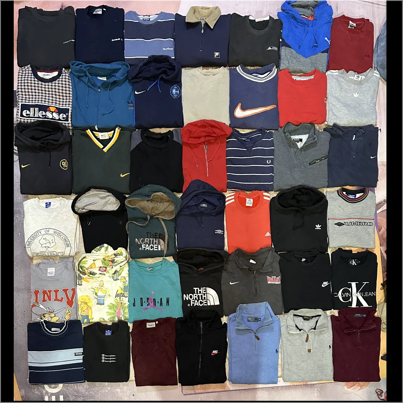 Authentic  branded vintage sweatshirts and hoodies 42 piece